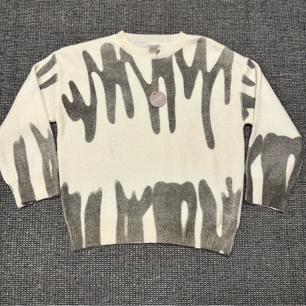 🆕 APRICOT Graffiti Gray and Cream Sweater